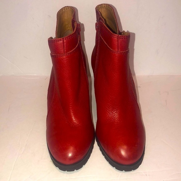 Women's Lucky Brand Red Nilafa Waterproof Bootie - Picture 1 of 12